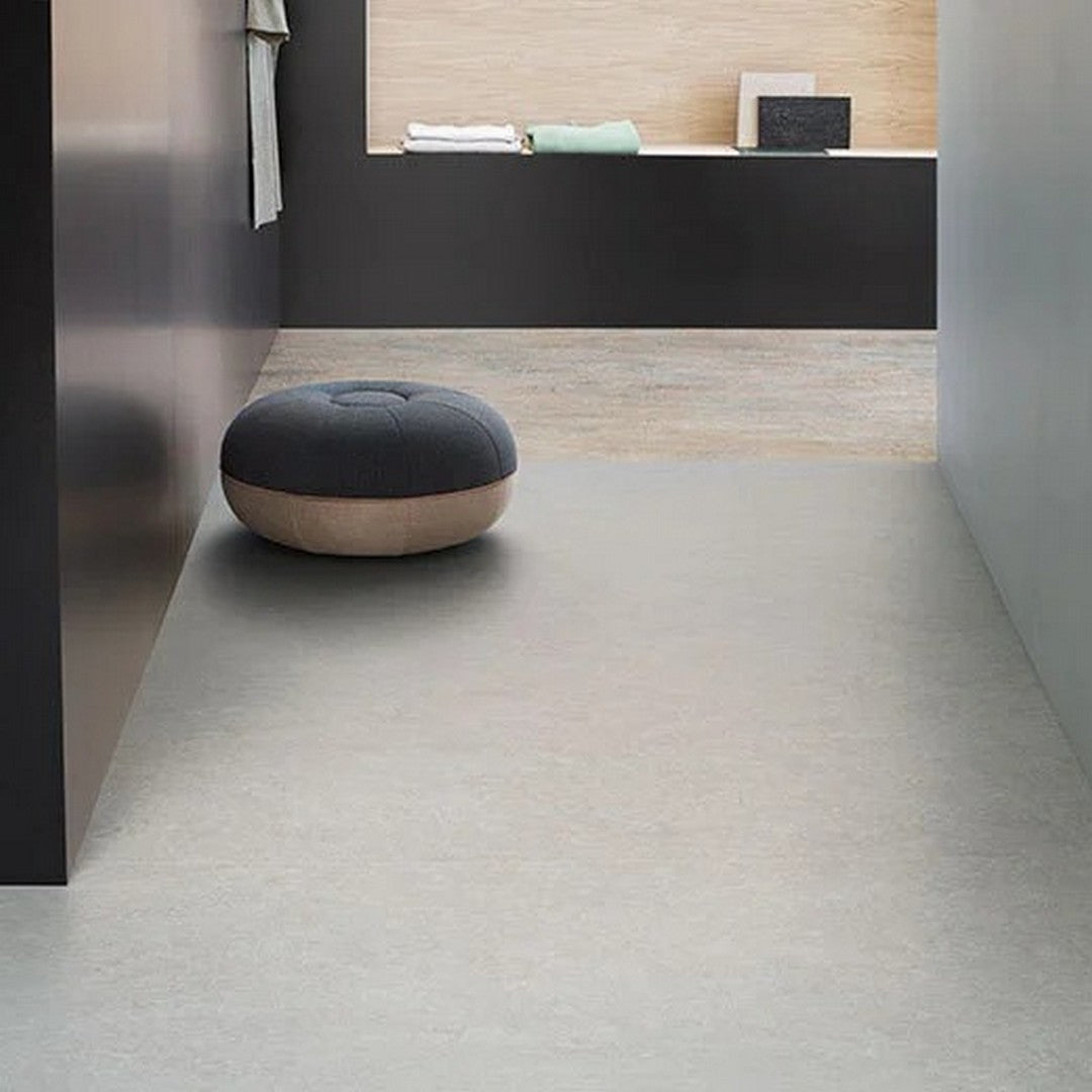 Forbo-Marmoleum-Decibel-6.5-x-105-Smooth-Vinyl-Sheet-Cinder