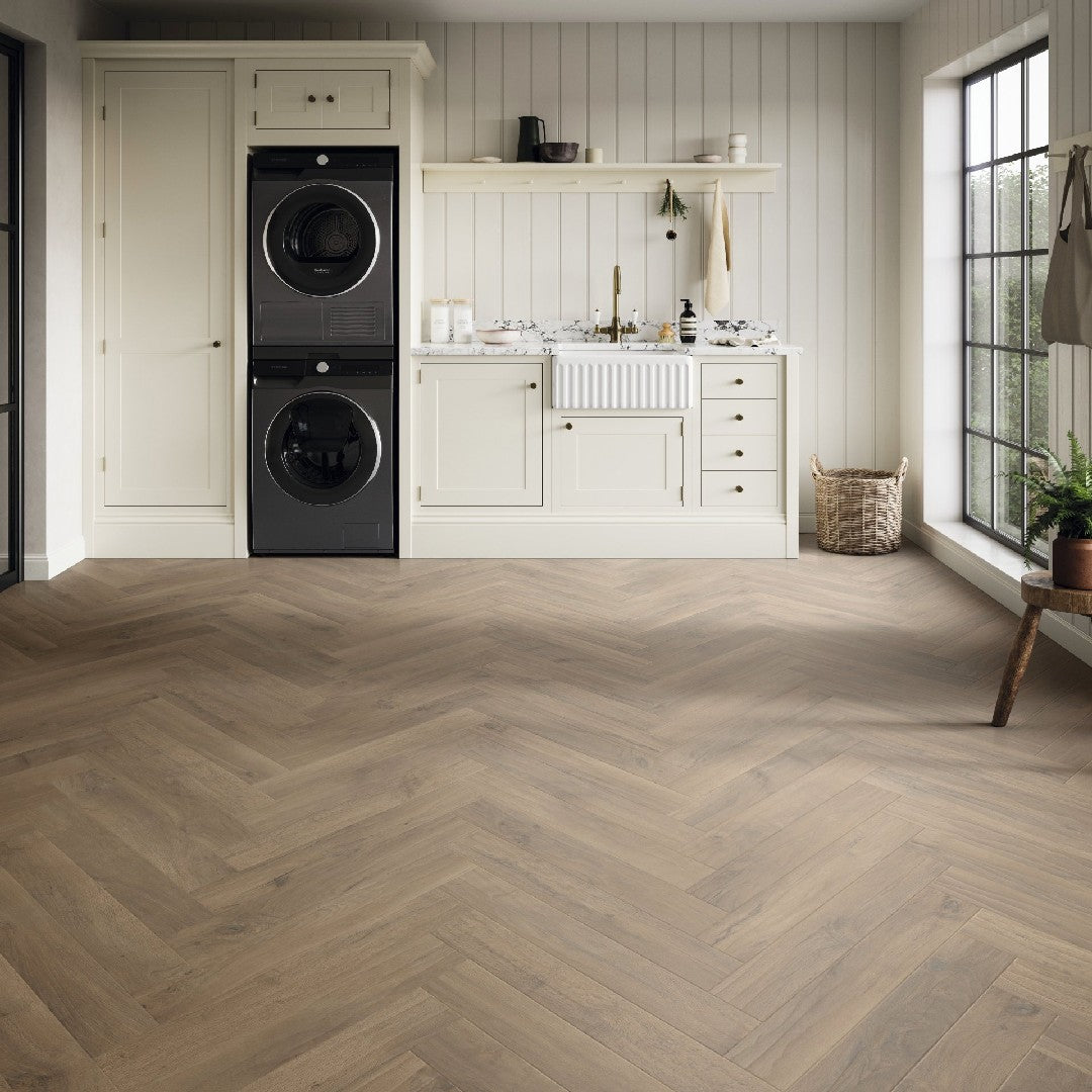 Karndean-Art-Select-Rigid-Core-4.5-x-28-Luxury-Vinyl-Plank-30mil-Salon-Oak