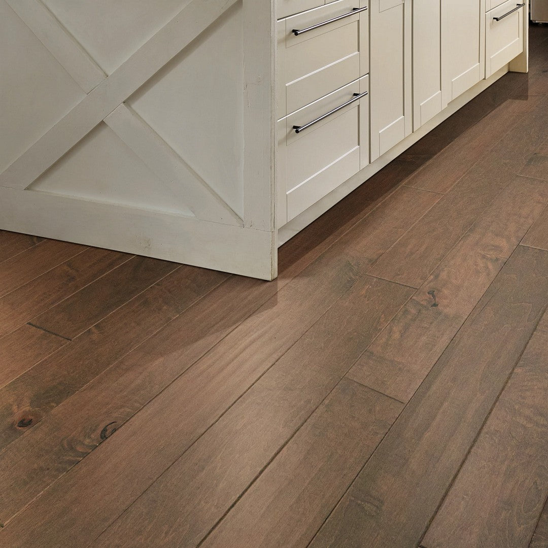 Shaw-Ocala-5"-Maple-Engineered-Hardwood-Plank-Crescent-Beach