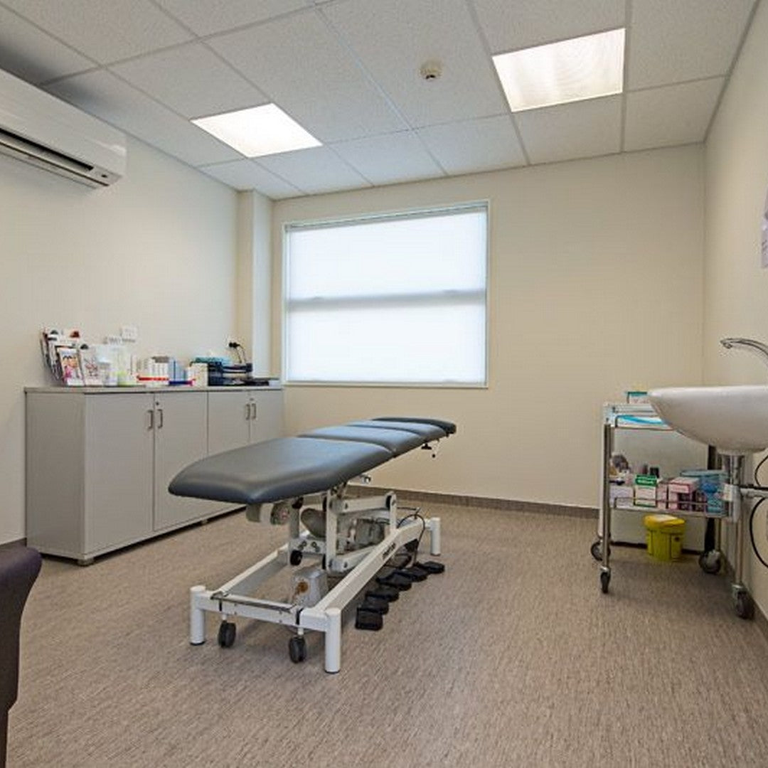 Tarkett-iQ-Optima-12-x-24-Homogeneous-Vinyl-Tile-2mil-Putting-Green