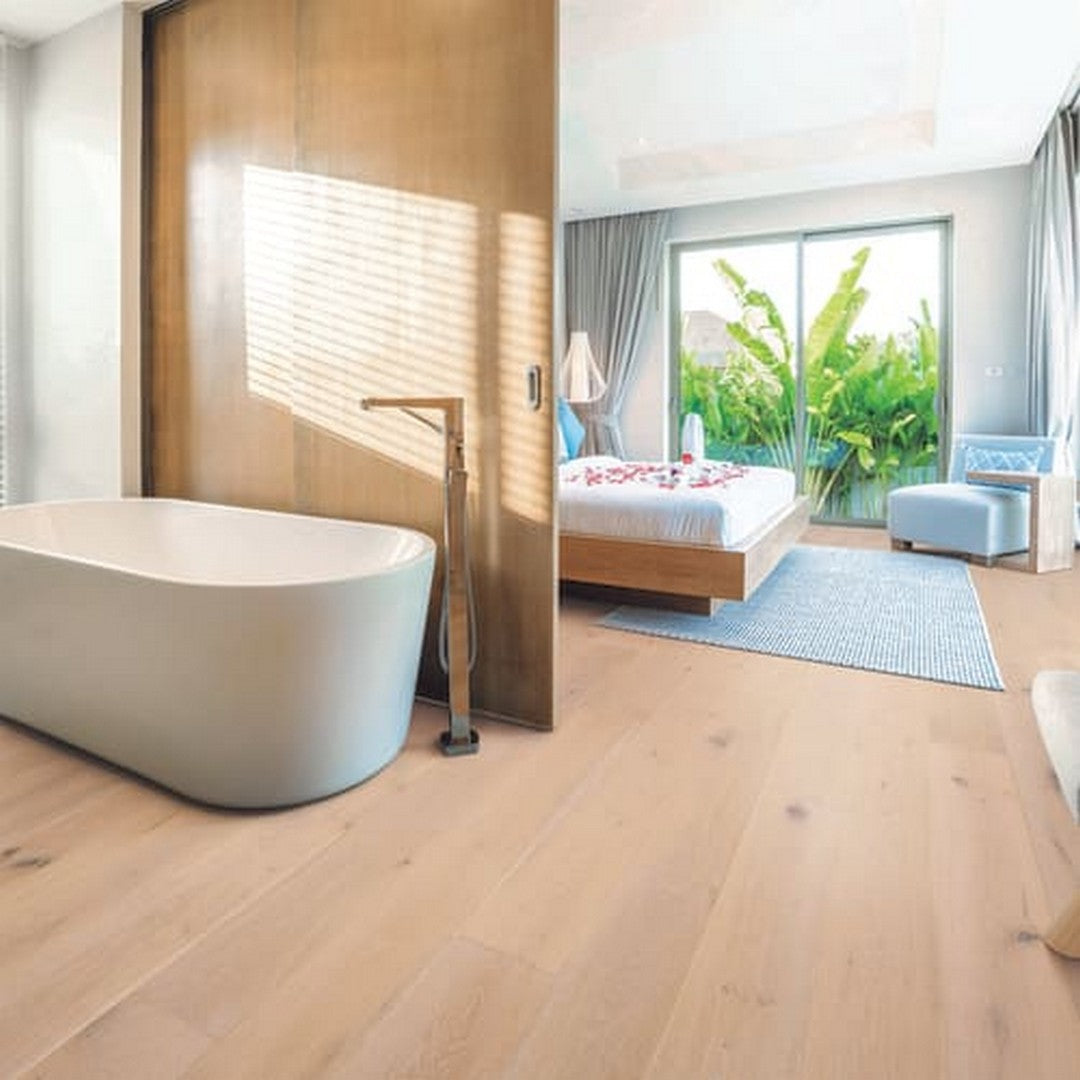 Nuvelle Royale I - 7.5" x 75.2" European Oak Hardwood Plank