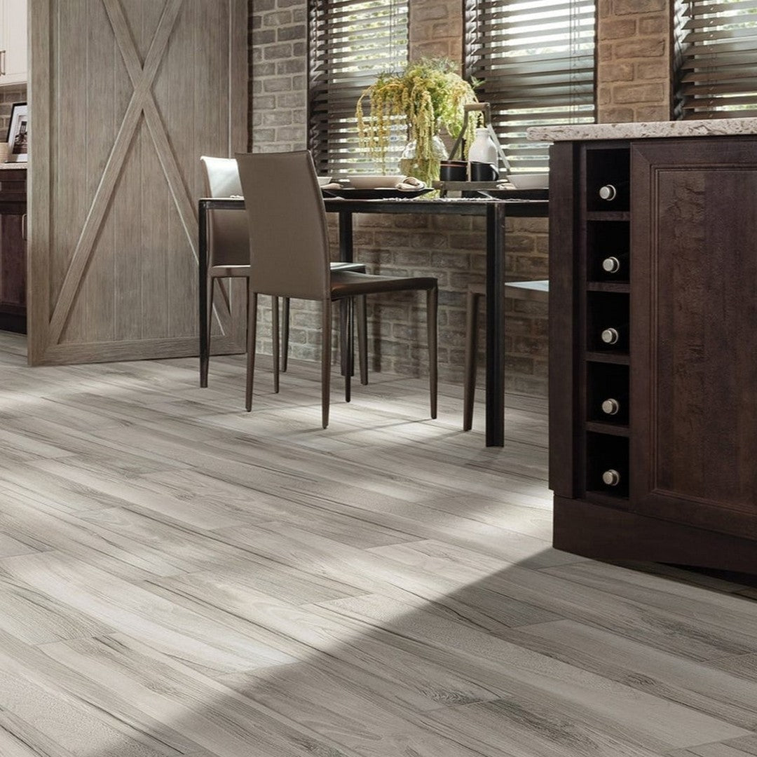 Del-Conca-USA-Voyage-8-x-32-Glazed-Porcelain-Plank-Taupe