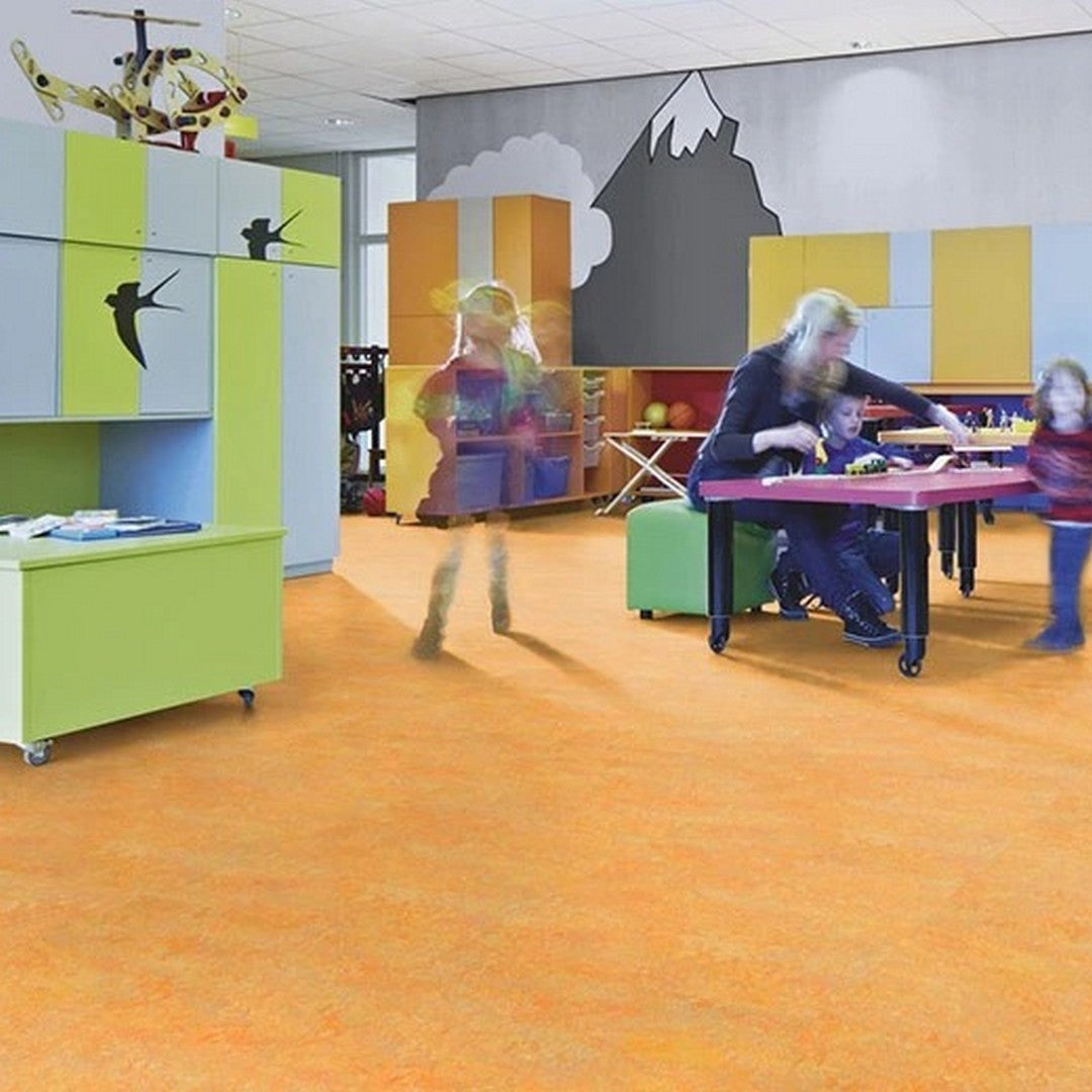 Forbo-Marmoleum-Vivace-6.5-x-105-Smooth-Vinyl-Sheet-Sunny-Day