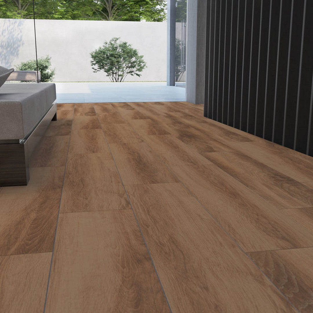 Emser-Finewood-9-x-35-Satin-Porcelain-plank-Silva