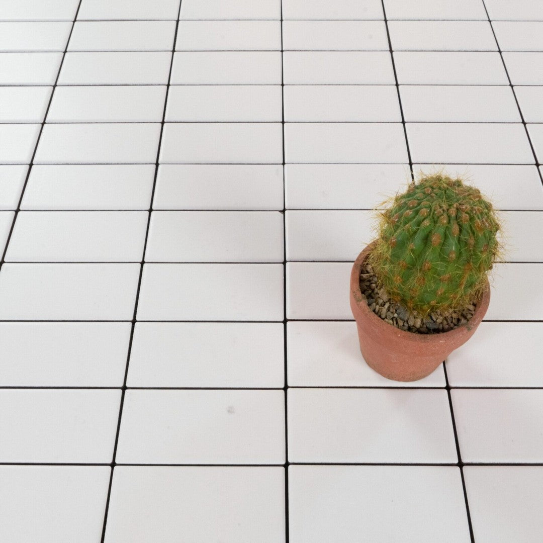 Keystone-Seta-12"-x-12"-Matte-Porcelain-Mosaic-Ghiaccio