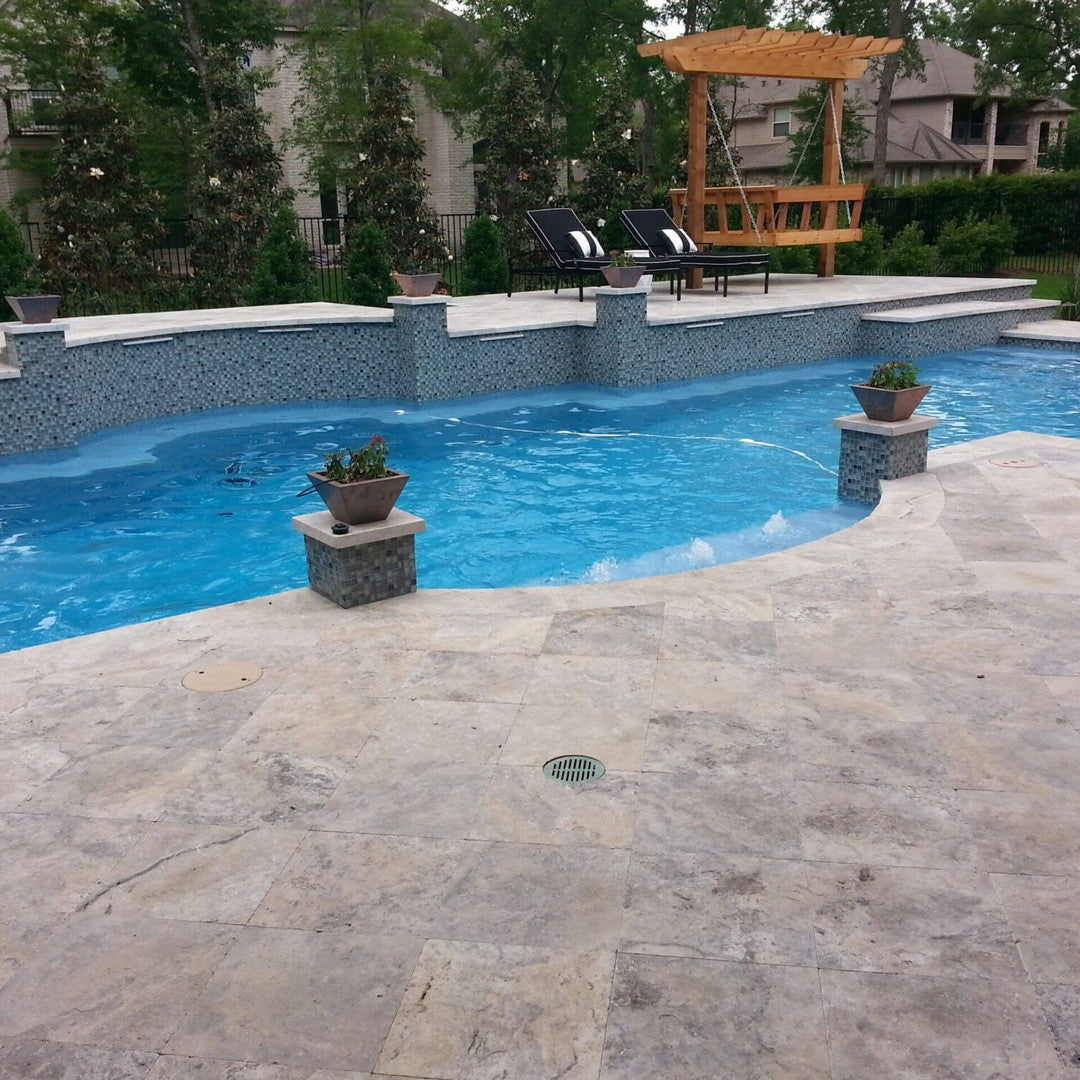 Keystone-Nordic-Silver-Tumbled-Travertine-Versailles-Pattern-Paver-Nordic-Silver